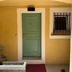 Mazet Proche De St Tropez Lägenhet