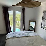Mazet Proche De St Tropez Lägenhet