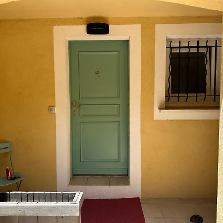 Mazet Proche De St Tropez Lägenhet